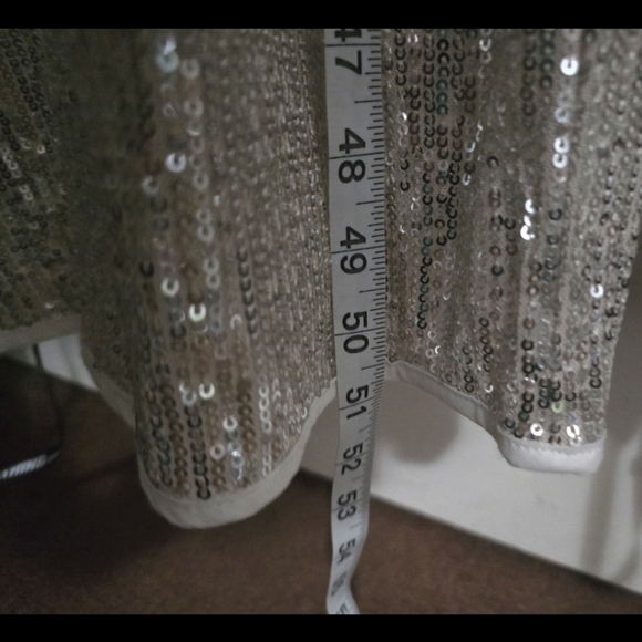 NWT Pretty Little Thing Silver Sequin Split Midi Dress Size: US -8 - Picture 16 of 16